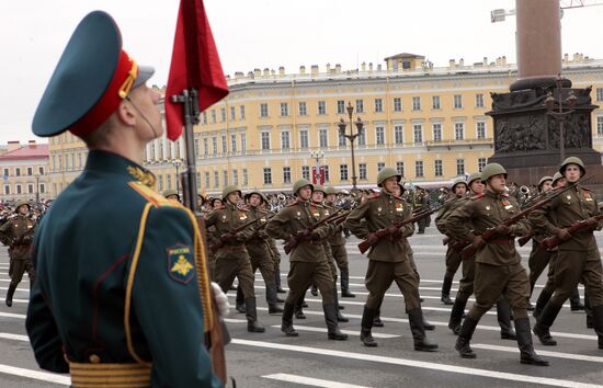 Final rehearsal of Victory Parade on Dvortsovaya Ploshchad