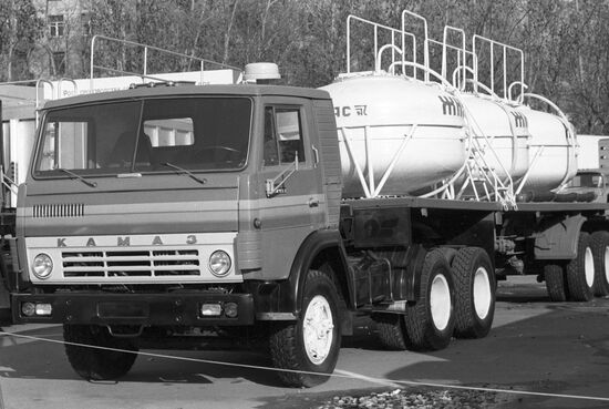 Avtoprom'84 Motor Show at VDNKh