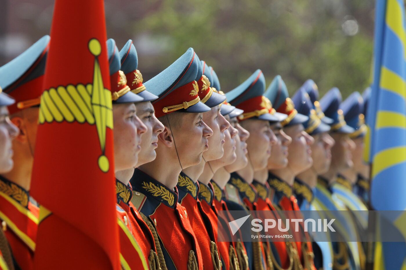 Unveiling City of Military Glory stele in Alexander's Garden