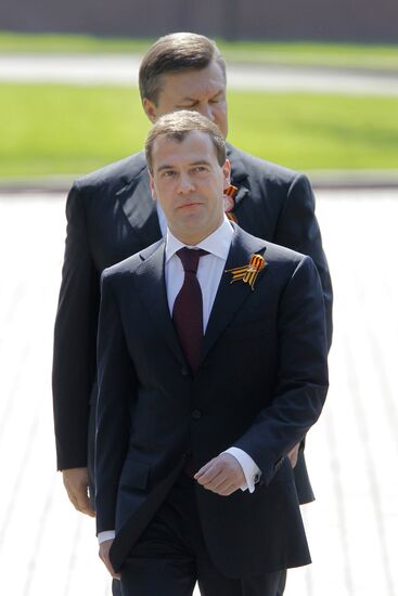 Unveiling City of Military Glory stele in Alexander's Garden