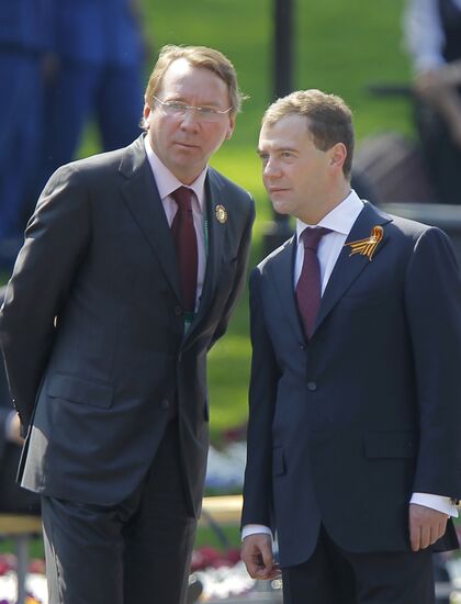 Unveiling City of Military Glory stele in Alexander's Garden