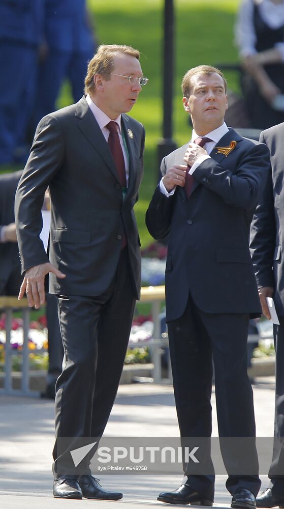 Unveiling City of Military Glory stele in Alexander's Garden