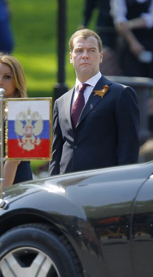 Unveiling City of Military Glory stele in Alexander's Garden