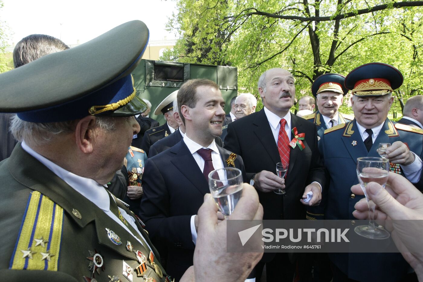 Unveiling City of Military Glory stele in Alexander's Garden