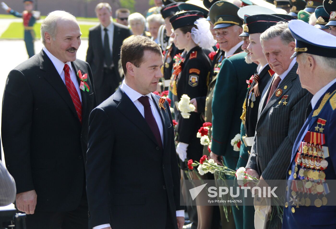 Unveiling City of Military Glory stele in Alexander's Garden