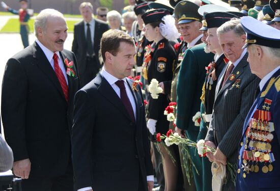 Unveiling City of Military Glory stele in Alexander's Garden
