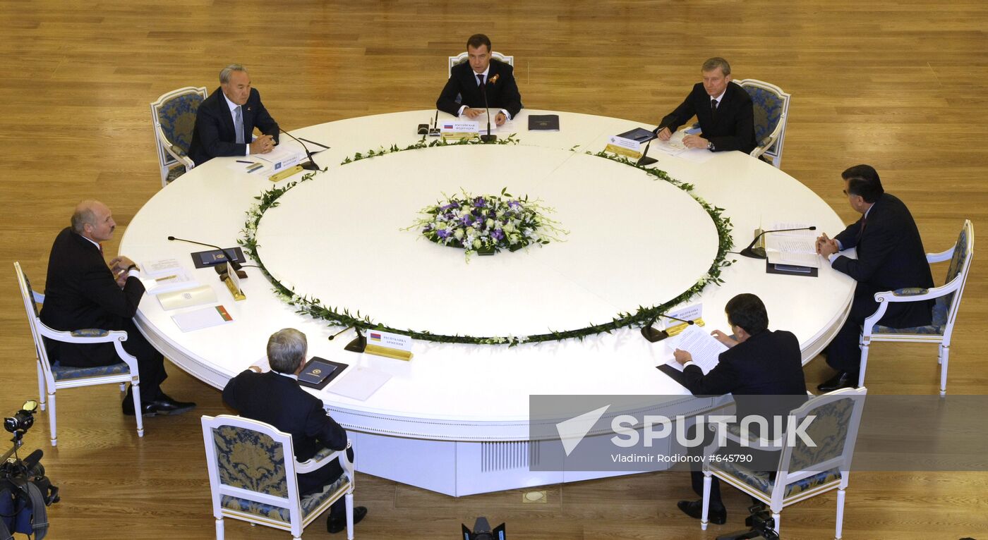 Dmitry Medvedev attends CSTO leaders' informal summit