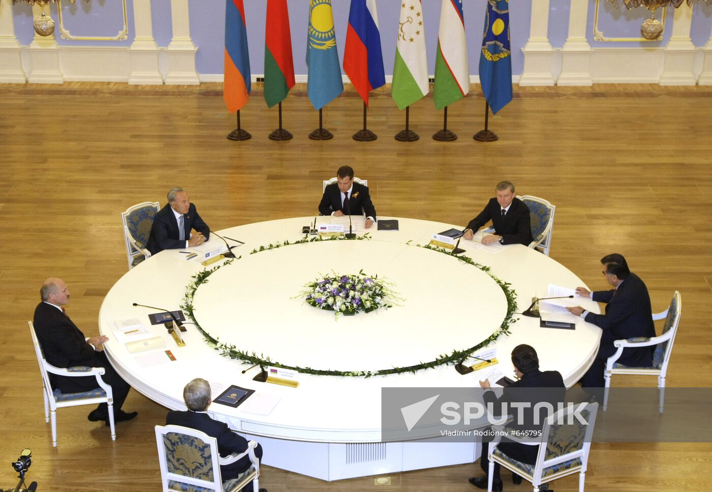 Dmitry Medvedev attends CSTO leaders' informal summit