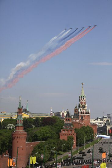 Aircraft fly over Red Square