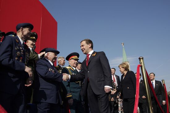 Medvedev at Military Parade on 65th victory anniversary