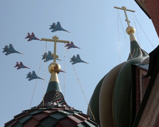 Sukhoi 27, MiG 29