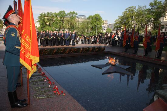 Dignitaries at 65th VE Day anniversary events