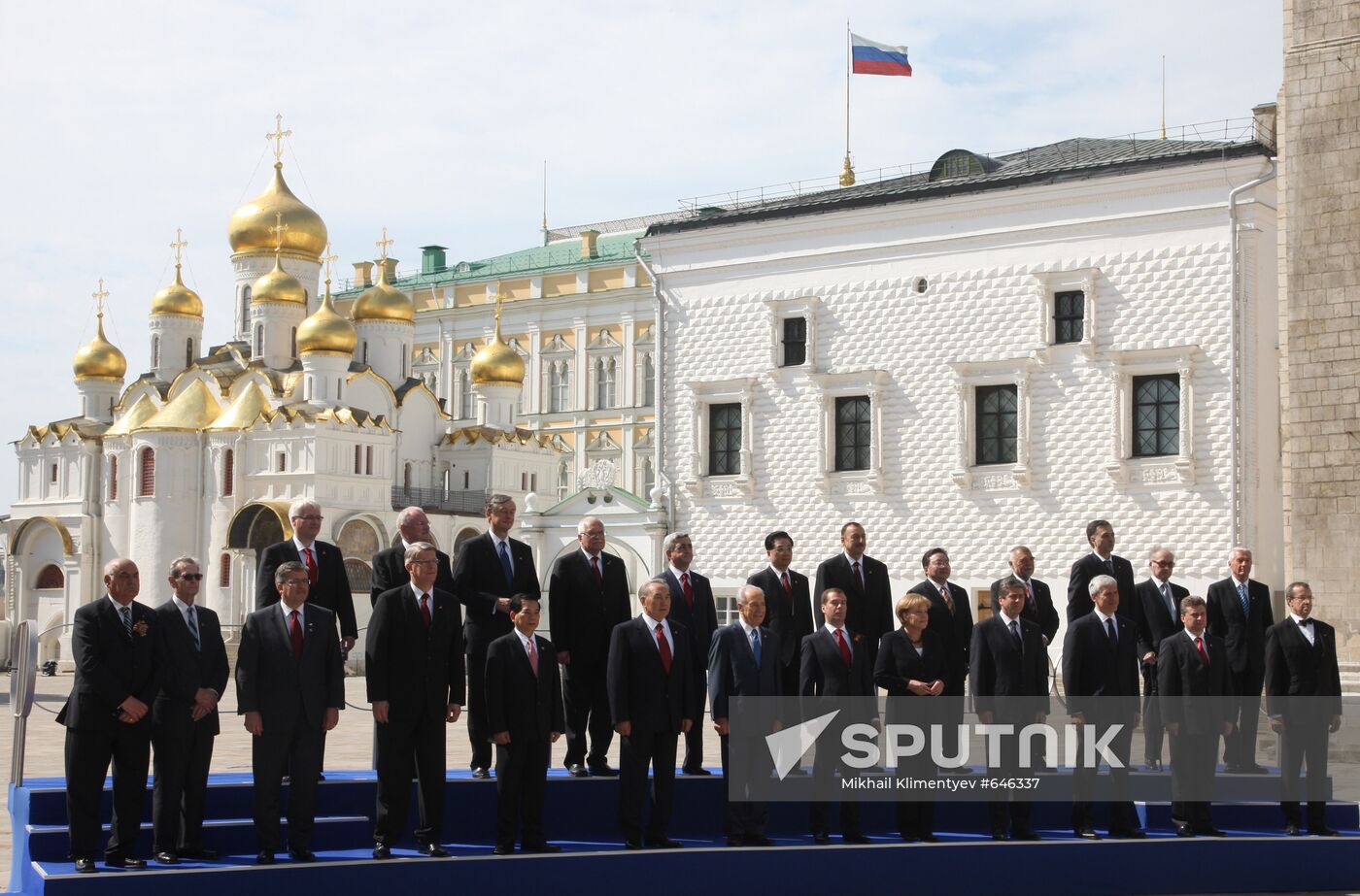 Dignitaries at 65th VE Day anniversary events