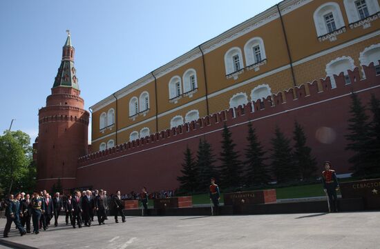 Dignitaries at 65th VE Day anniversary events