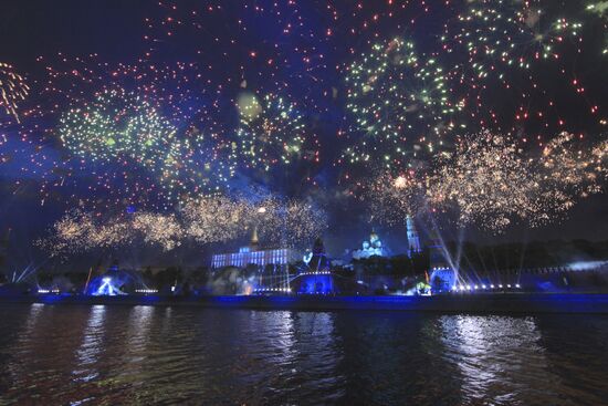 Fireworks on Victory Day in Moscow