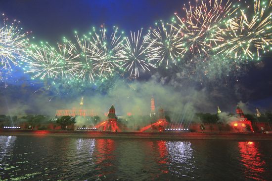 Fireworks on Victory Day in Moscow