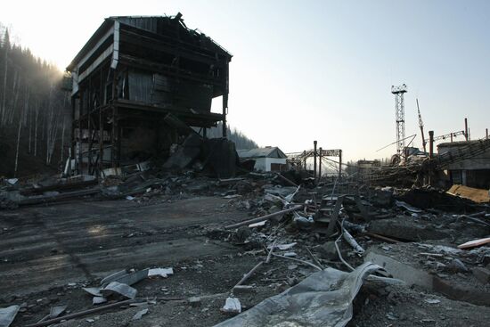 Two blasts hit Raspadskaya coal mine in Kemerovo Region
