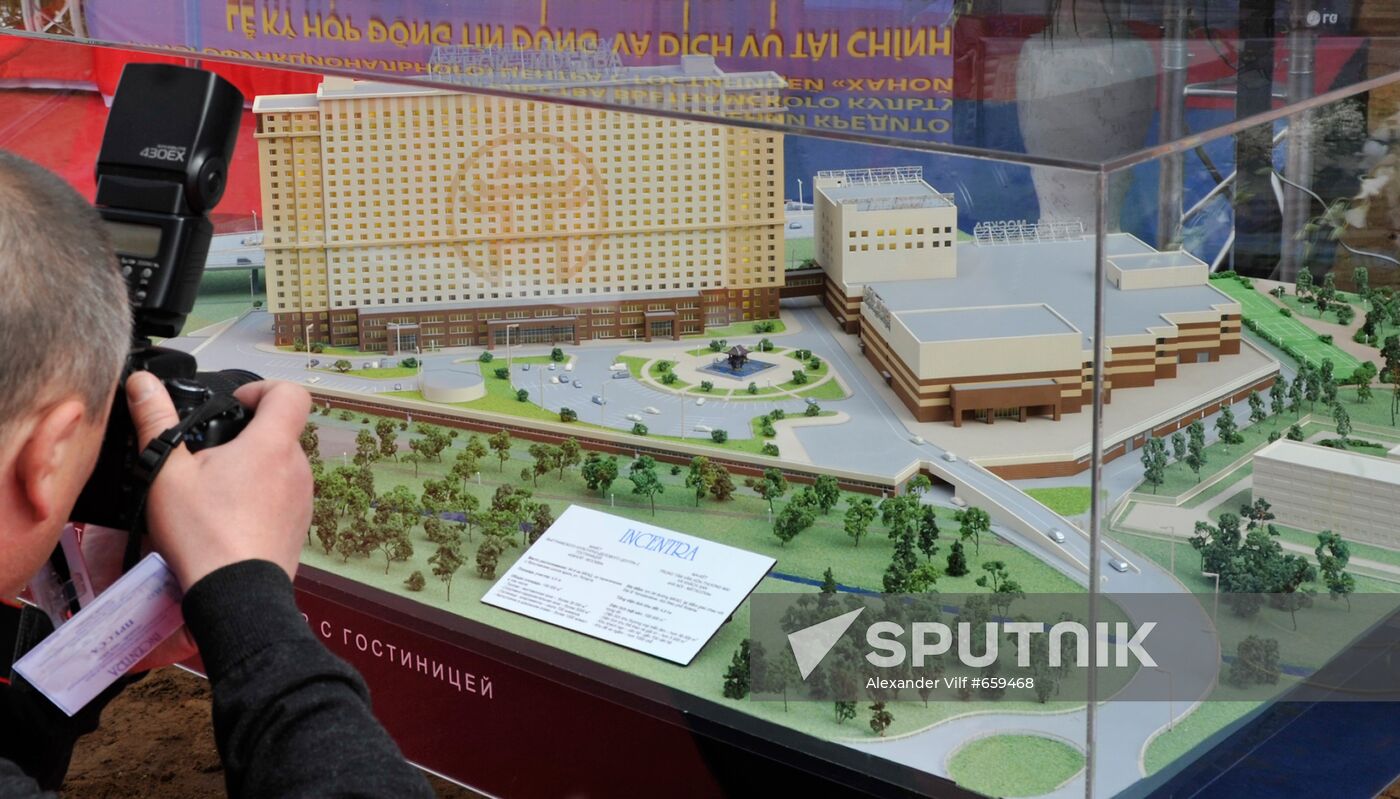Scale model of cultural and business center Hanoi-Moscow