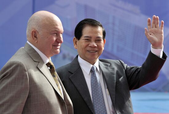 Yury Luzhkov, Nguyen Minh Triet