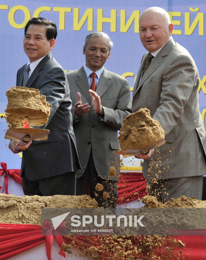 Nguyen Minh Triet, Yury Luzhkov