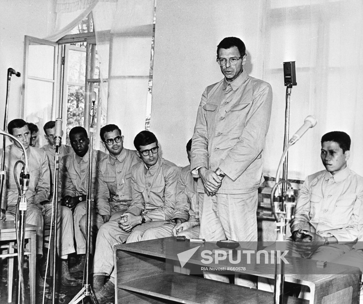 News conference of spy ship Pueblo's crew