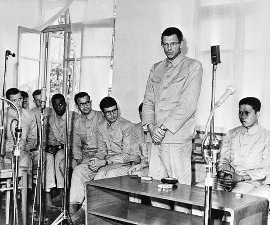 News conference of spy ship Pueblo's crew