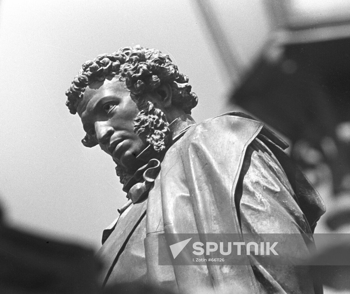 Monument to Pushkin