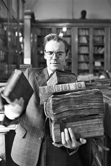 Working at Leningrad State Public Saltykov-Shchedrin Library