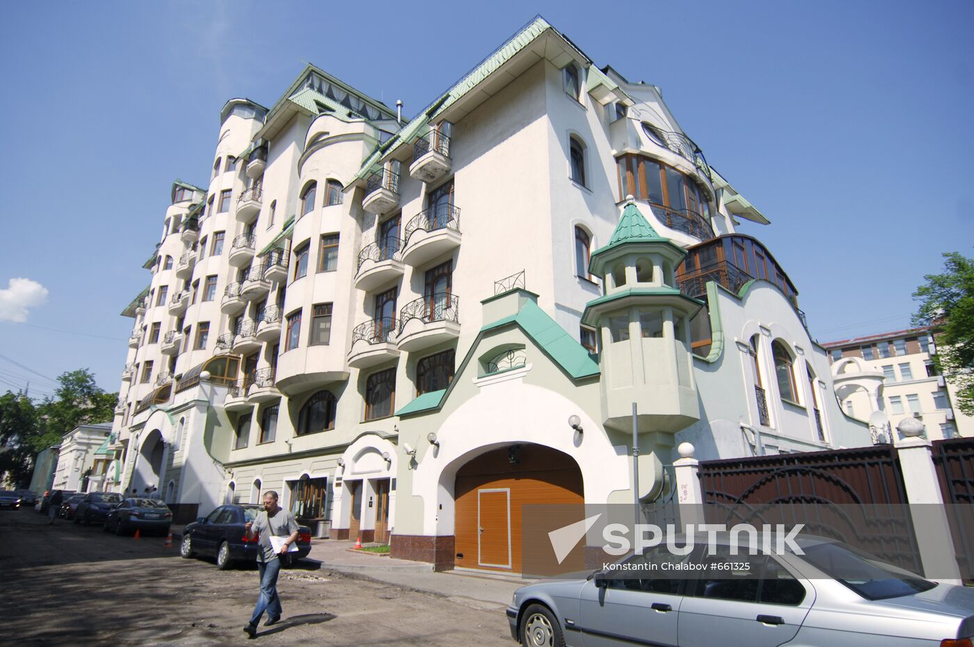 Building at 2 Sechenovsky pereulok