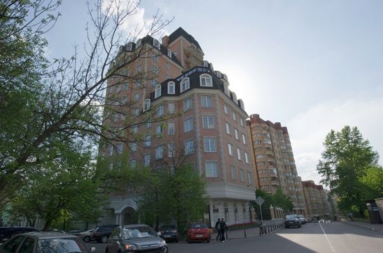 A building located at 18 Bolshaya Gruzinskaya Street
