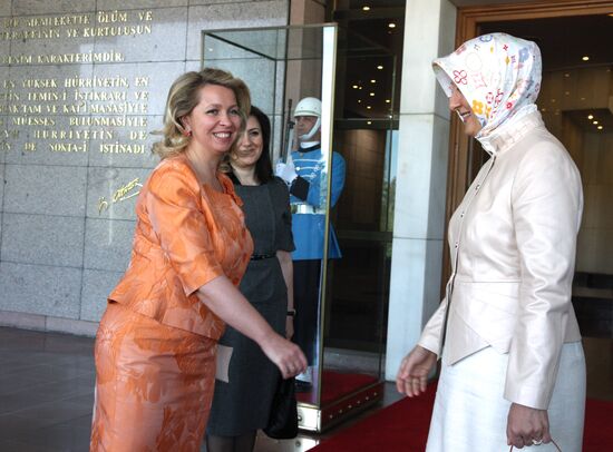 Russian and Turkish first ladies