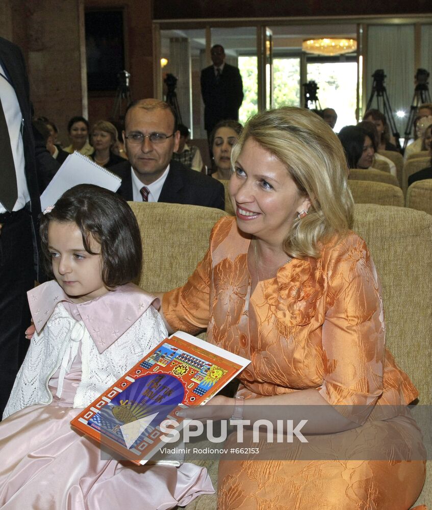 Svetlana Medvedeva visits Ankara