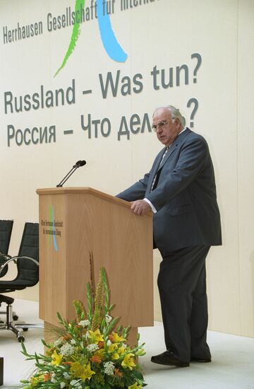 Russian Prime Minister Viktor Chernomyrdin visiting Berlin