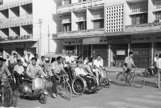 Traffic in Phnom Penh
