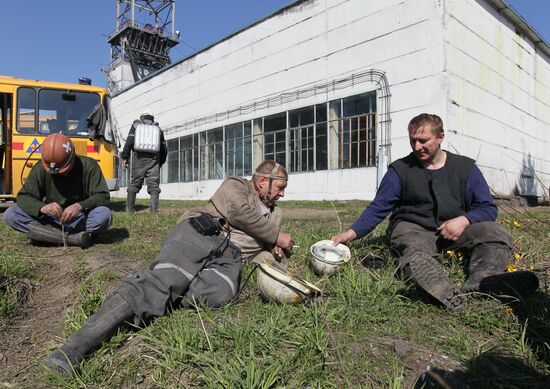 Rescuers of Paramilitary Mine Rescue Squad at Raspadskaya mine