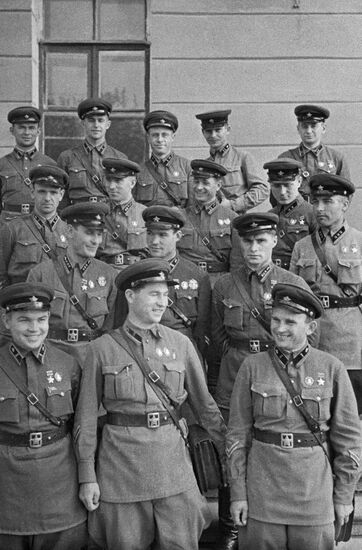 Graduates of Stalin Military Academy