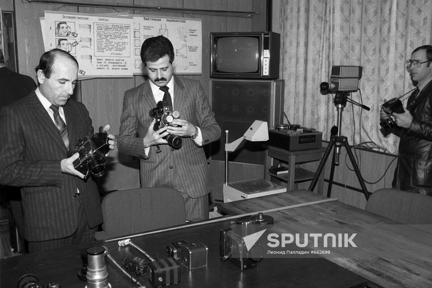 Syrian cosmonauts Habib Munir and Muhammed Faris