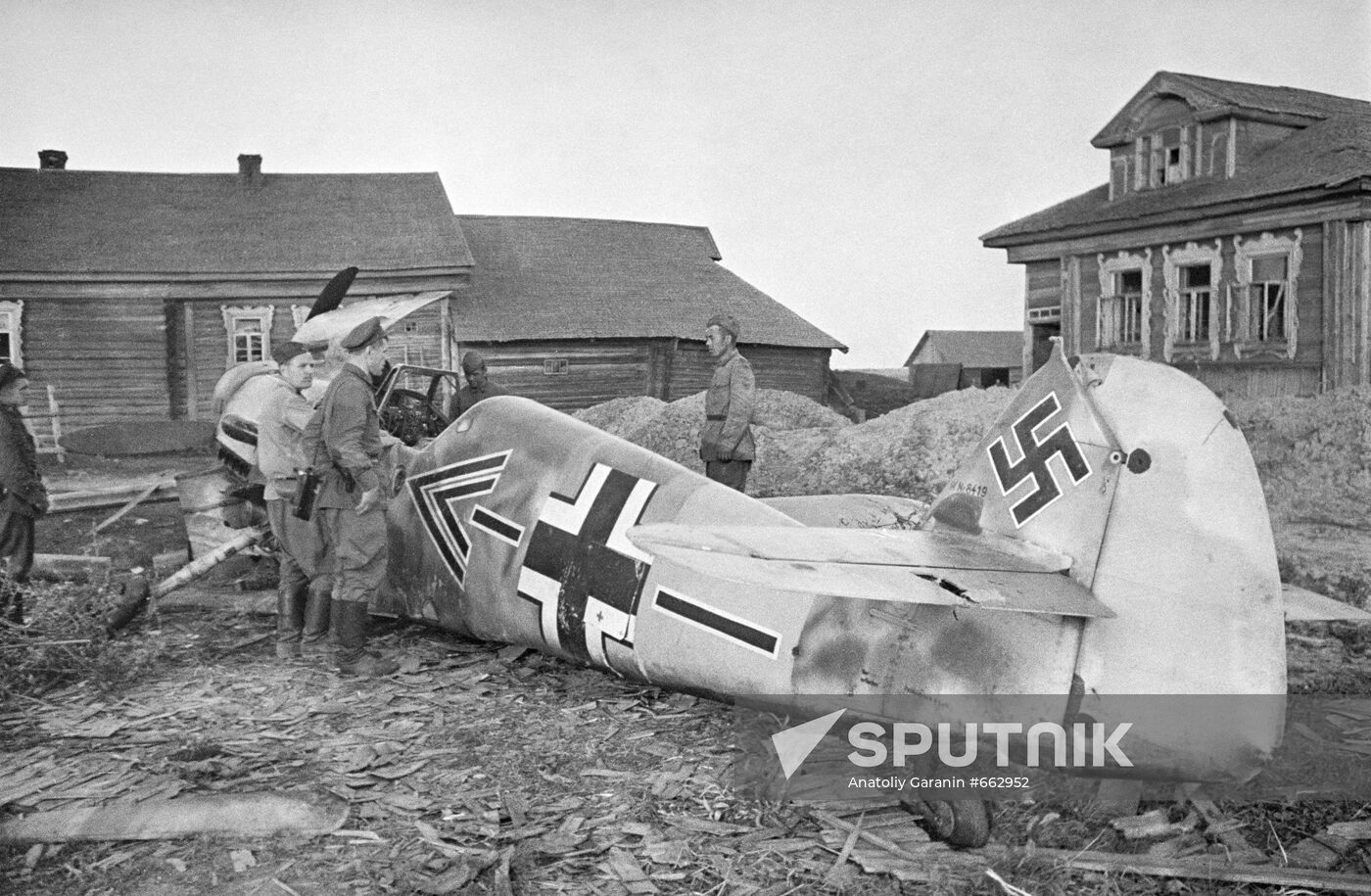 Downed German plane in village of Krasnaya Sloboda