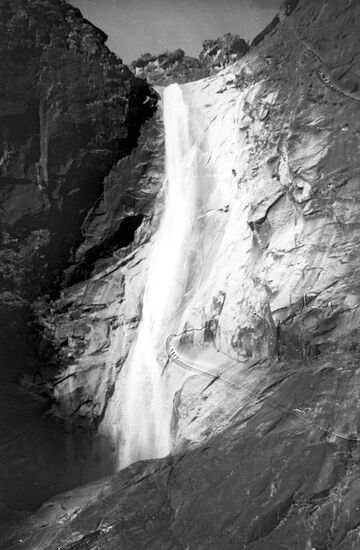 Waterfall in Diamond Mountains