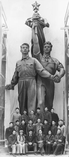 Sculptors L. Kerbel and L. Muravin with Chinese colleagues