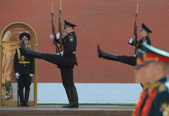 Guard of honor soldiers during retirement ceremony