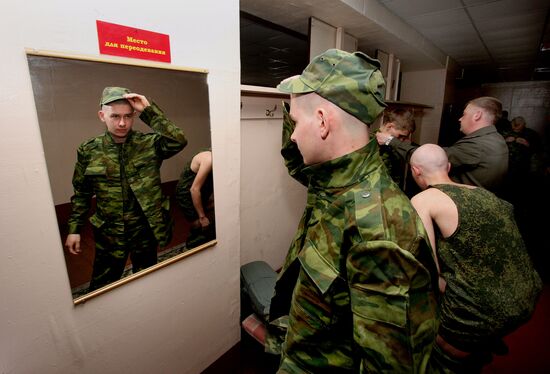 Conscripts attend medical commission