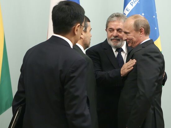 Vladimir Putin meets with Luiz Inacio Lula da Silva