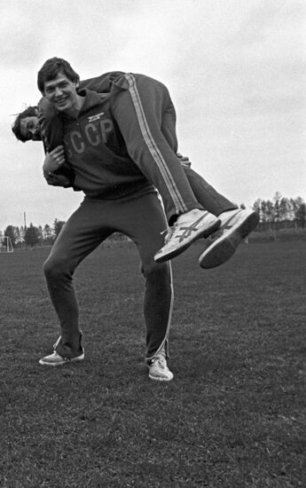 Volleyball players Yury Panchenko and Valery Krivov