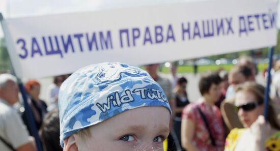 Rally participants