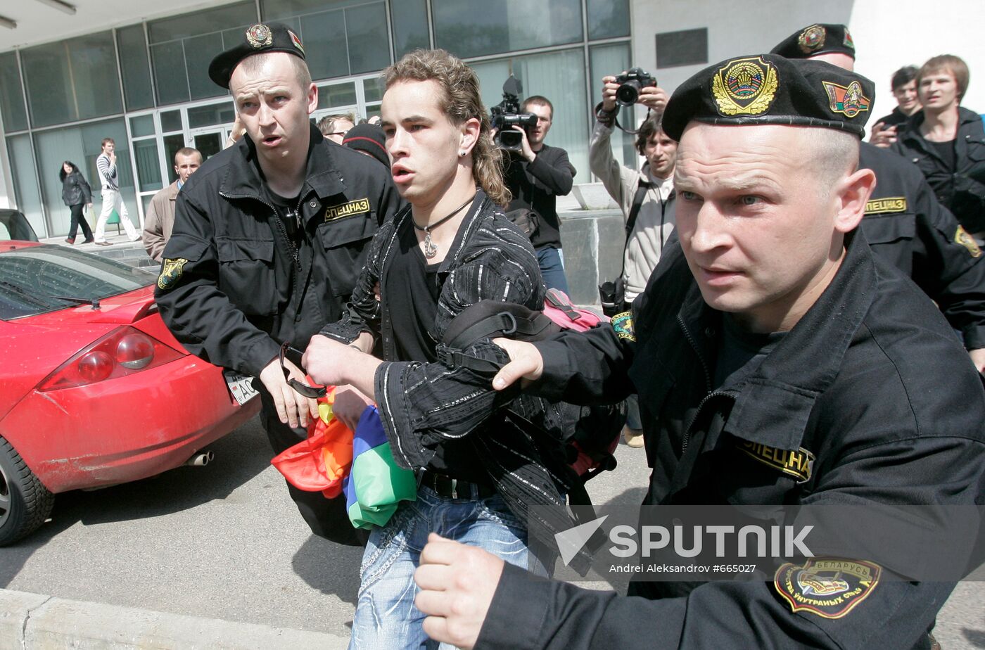Police breaks up Slavic Gay Parade in Minsk