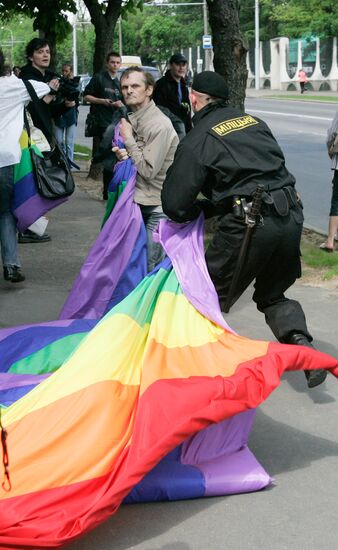 Police breaks up Slavic Gay Parade in Minsk