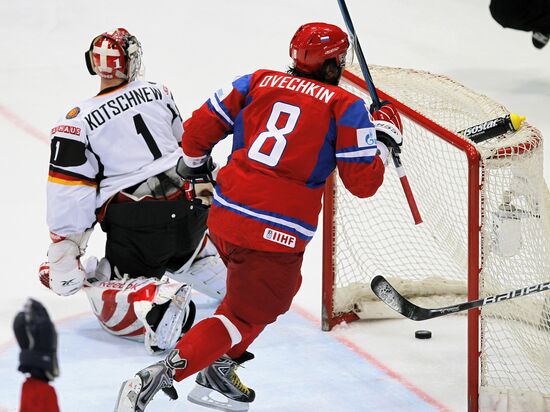 2010 Ice Hockey World Championship: Russia vs. Germany