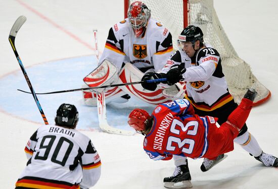 2010 Ice Hockey World Championship: Russia vs. Germany