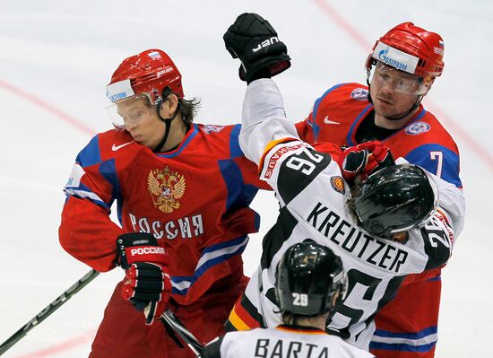 2010 Ice Hockey World Championship: Russia vs. Germany